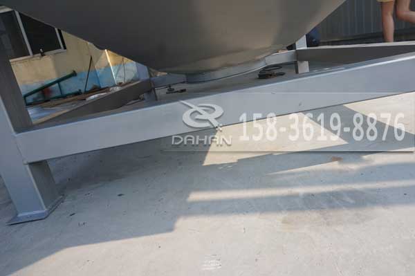 直線振動(dòng)篩細(xì)節(jié)圖 直線振動(dòng)篩細(xì)節(jié)圖